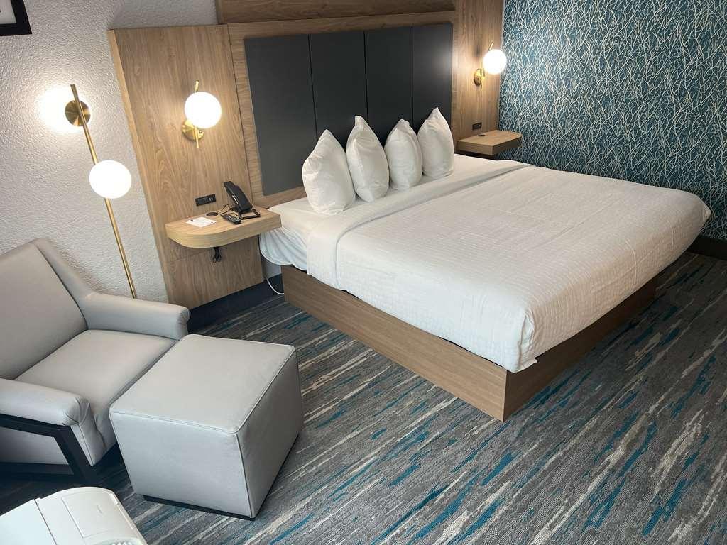 Hotel Western And